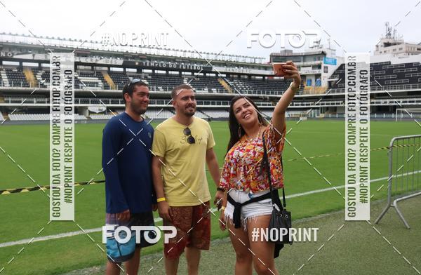 Achetez vos photos de l'vnementTour Vila Belmiro - 01 de Dezembro      sur Fotop