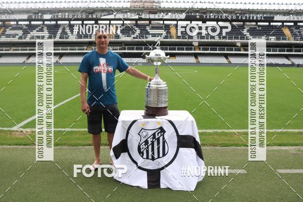 Achetez vos photos de l'vnementTour Vila Belmiro - 01 de Dezembro      sur Fotop