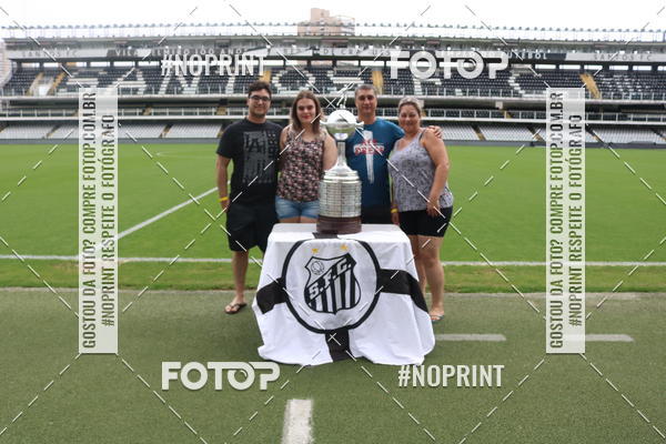 Achetez vos photos de l'vnementTour Vila Belmiro - 01 de Dezembro      sur Fotop