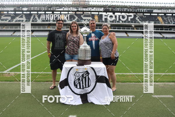 Achetez vos photos de l'vnementTour Vila Belmiro - 01 de Dezembro      sur Fotop