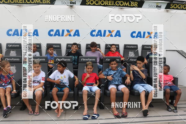 Achetez vos photos de l'vnementTour Vila Belmiro - 01 de Dezembro      sur Fotop