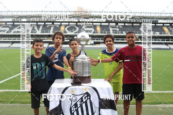 Achetez vos photos de l'vnementTour Vila Belmiro - 01 de Dezembro      sur Fotop