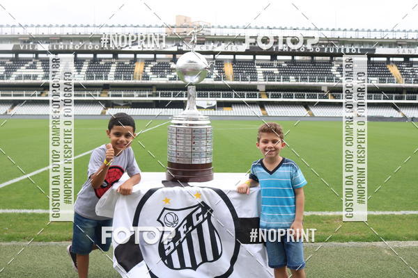 Achetez vos photos de l'vnementTour Vila Belmiro - 01 de Dezembro      sur Fotop