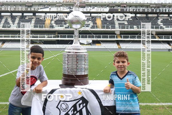 Achetez vos photos de l'vnementTour Vila Belmiro - 01 de Dezembro      sur Fotop