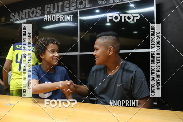 Achetez vos photos de l'vnementTour Vila Belmiro - 01 de Dezembro      sur Fotop