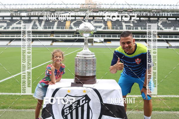 Achetez vos photos de l'vnementTour Vila Belmiro - 01 de Dezembro      sur Fotop