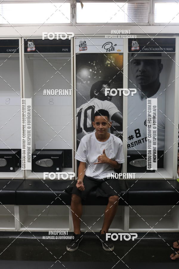 Achetez vos photos de l'vnementTour Vila Belmiro - 01 de Dezembro      sur Fotop