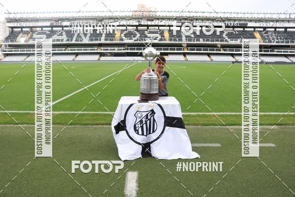 Achetez vos photos de l'vnementTour Vila Belmiro - 01 de Dezembro      sur Fotop