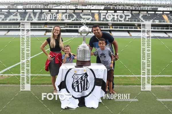 Achetez vos photos de l'vnementTour Vila Belmiro - 01 de Dezembro      sur Fotop