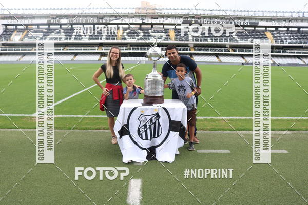 Achetez vos photos de l'vnementTour Vila Belmiro - 01 de Dezembro      sur Fotop