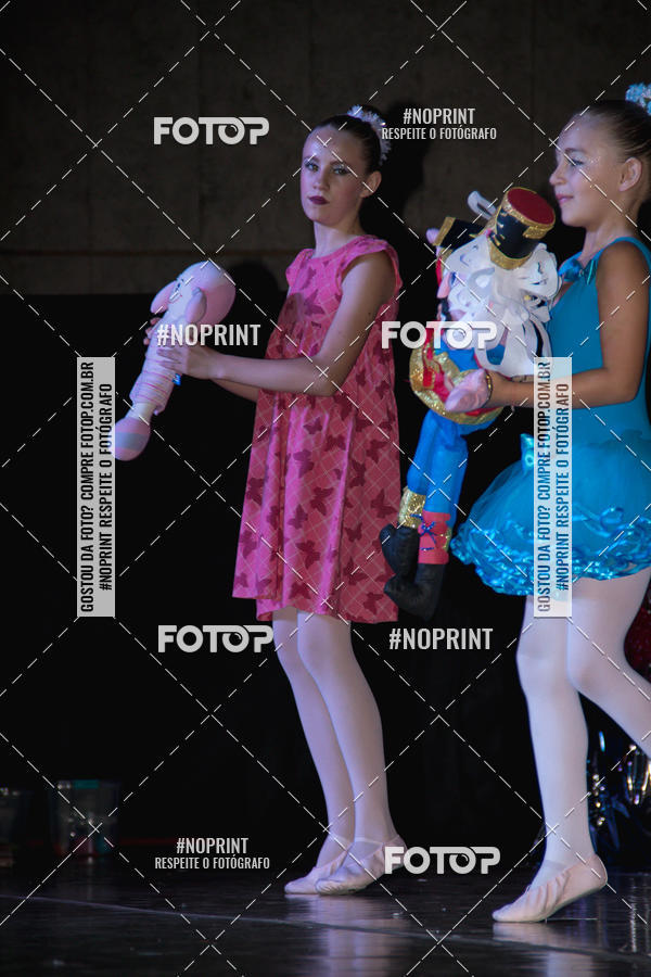 Buy your photos of the eventEspetculo de Ballet O Quebra Nozes - Cine Opera Porto Uniao on Fotop
