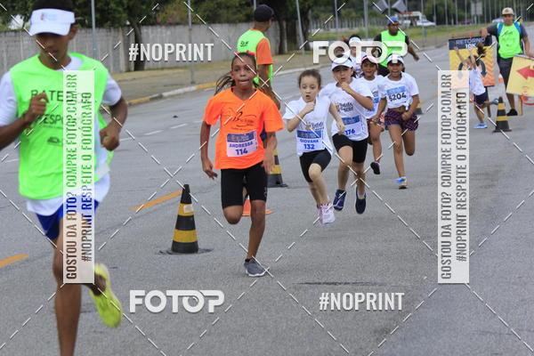 Buy your photos of the eventLaLaLa Night Run e LaLaLa Kids Run on Fotop