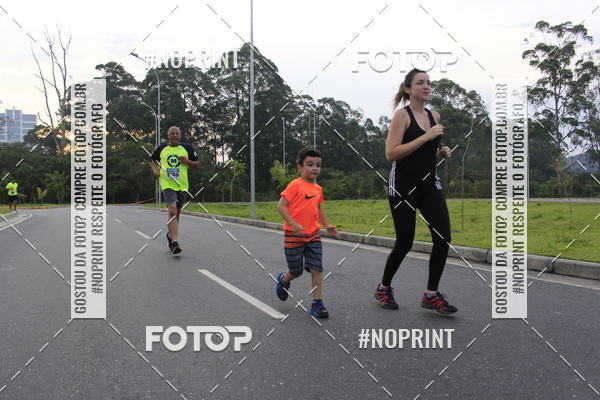 Buy your photos of the eventLaLaLa Night Run e LaLaLa Kids Run on Fotop