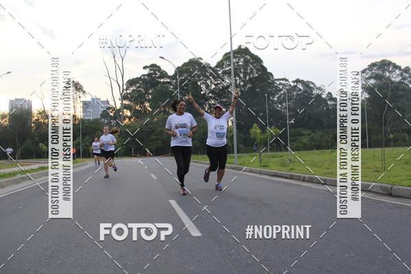 Buy your photos of the eventLaLaLa Night Run e LaLaLa Kids Run on Fotop