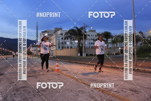 Buy your photos of the eventLaLaLa Night Run e LaLaLa Kids Run on Fotop