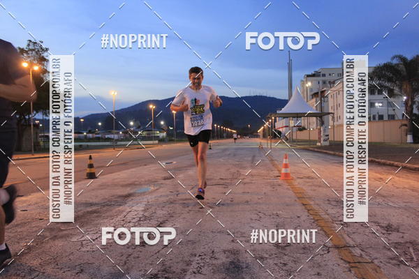 Buy your photos of the eventLaLaLa Night Run e LaLaLa Kids Run on Fotop