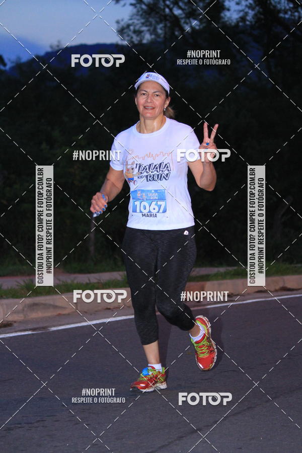 Buy your photos of the eventLaLaLa Night Run e LaLaLa Kids Run on Fotop