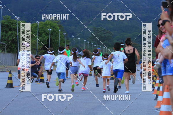 Buy your photos of the eventLaLaLa Night Run e LaLaLa Kids Run on Fotop