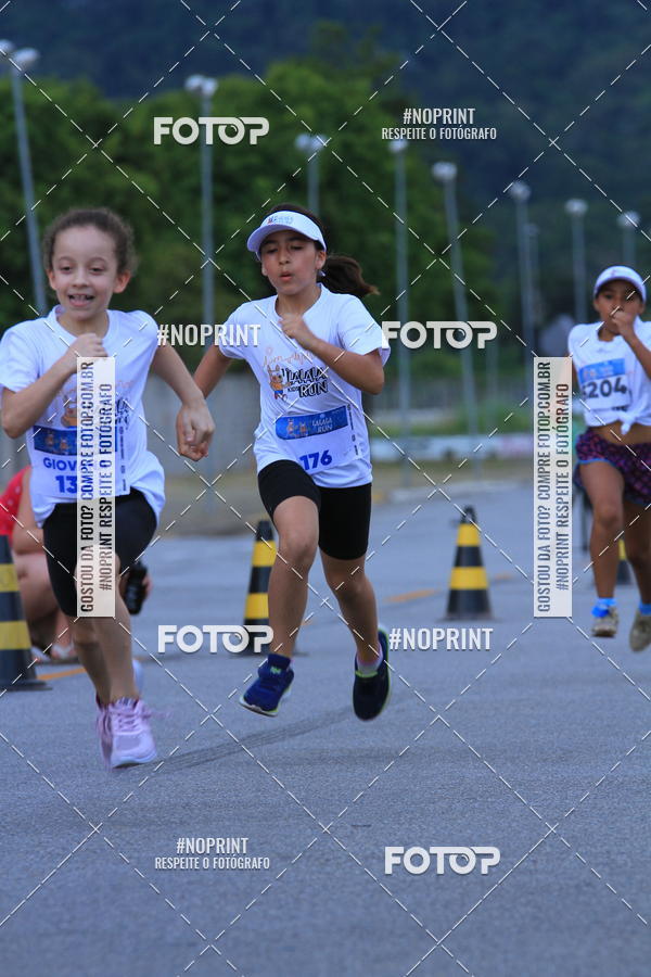 Buy your photos of the eventLaLaLa Night Run e LaLaLa Kids Run on Fotop