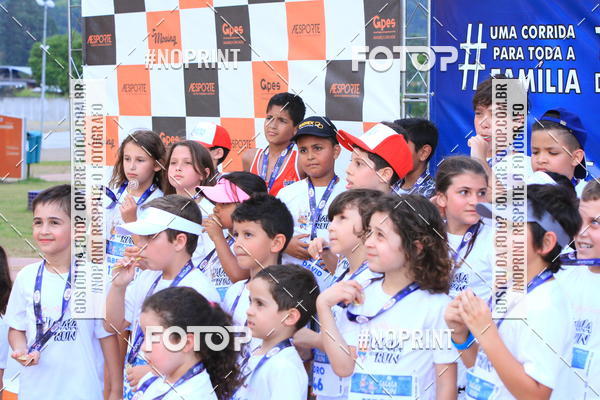 Buy your photos of the eventLaLaLa Night Run e LaLaLa Kids Run on Fotop