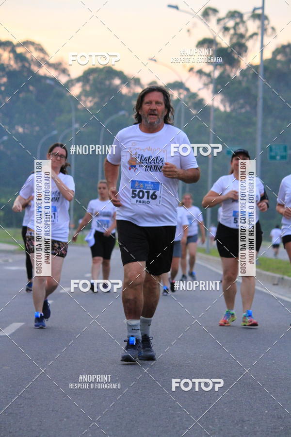 Buy your photos of the eventLaLaLa Night Run e LaLaLa Kids Run on Fotop