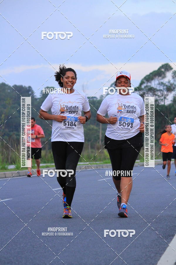 Buy your photos of the eventLaLaLa Night Run e LaLaLa Kids Run on Fotop