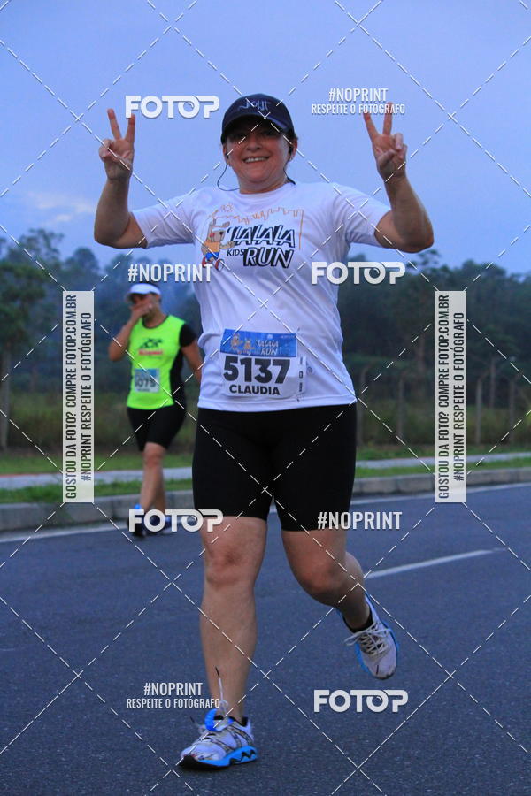 Buy your photos of the eventLaLaLa Night Run e LaLaLa Kids Run on Fotop