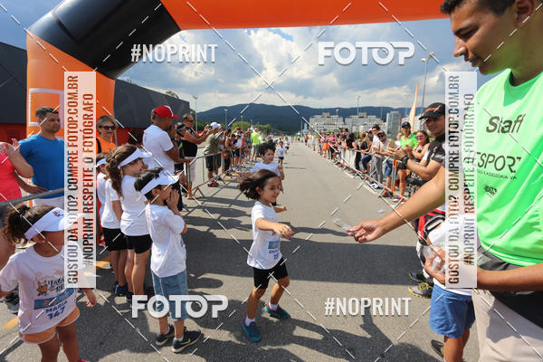 Buy your photos of the eventLaLaLa Night Run e LaLaLa Kids Run on Fotop