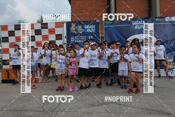 Buy your photos of the eventLaLaLa Night Run e LaLaLa Kids Run on Fotop