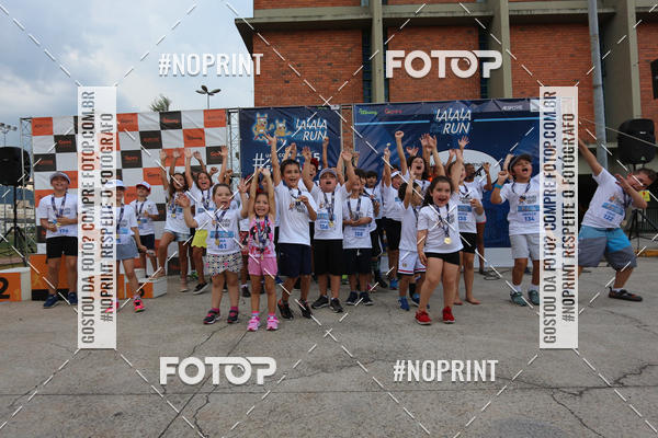 Buy your photos of the eventLaLaLa Night Run e LaLaLa Kids Run on Fotop