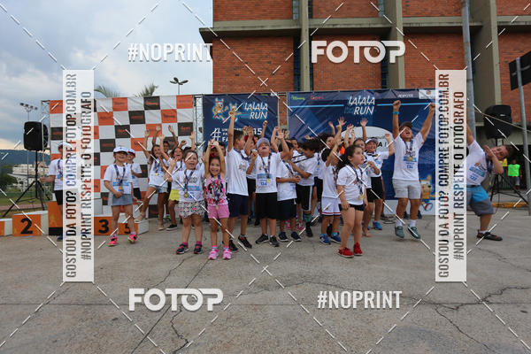 Buy your photos of the eventLaLaLa Night Run e LaLaLa Kids Run on Fotop