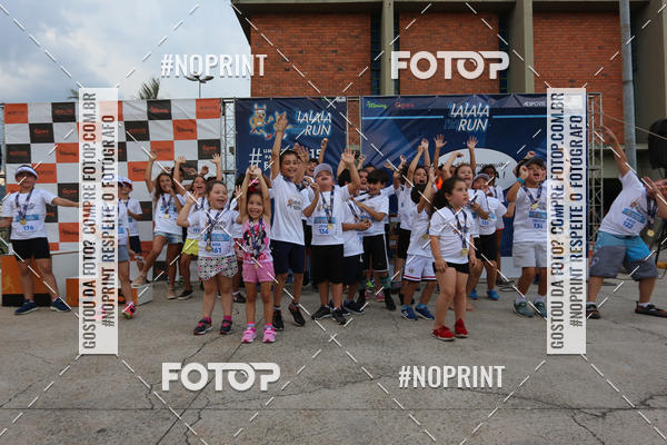Buy your photos of the eventLaLaLa Night Run e LaLaLa Kids Run on Fotop