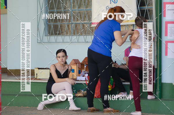 Buy your photos of the eventApresentao de dana  da Escola Uruguai na Escola Rainha do Brasil on Fotop