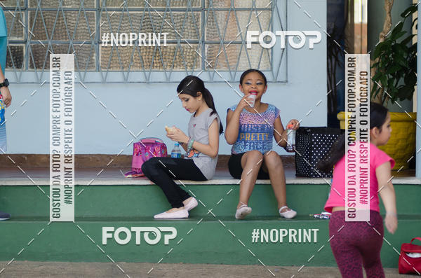 Buy your photos of the eventApresentao de dana  da Escola Uruguai na Escola Rainha do Brasil on Fotop