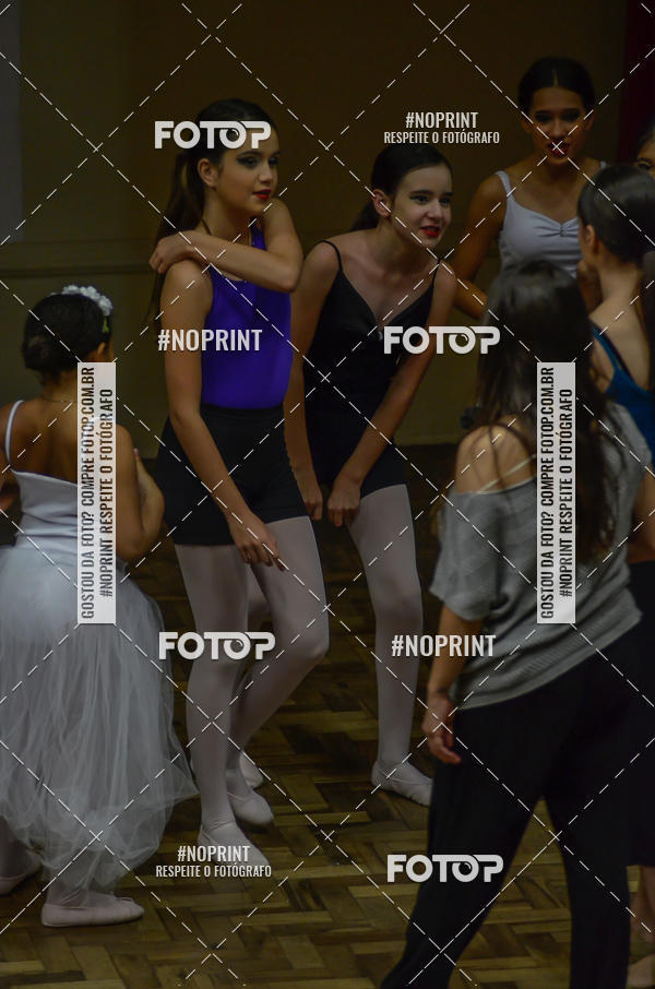 Buy your photos of the eventApresentao de dana  da Escola Uruguai na Escola Rainha do Brasil on Fotop