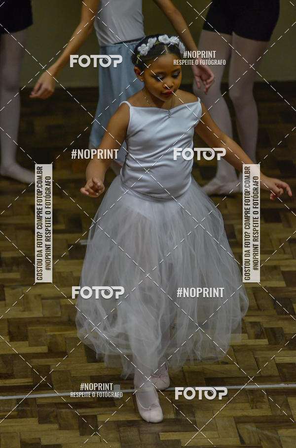 Buy your photos of the eventApresentao de dana  da Escola Uruguai na Escola Rainha do Brasil on Fotop