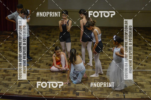 Buy your photos of the eventApresentao de dana  da Escola Uruguai na Escola Rainha do Brasil on Fotop