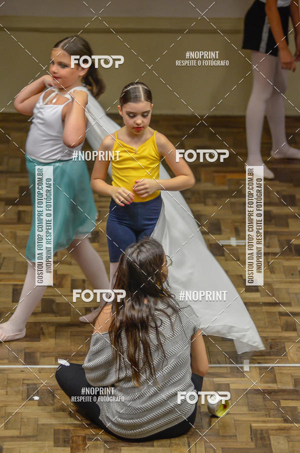 Buy your photos of the eventApresentao de dana  da Escola Uruguai na Escola Rainha do Brasil on Fotop