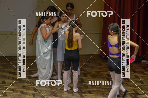 Buy your photos of the eventApresentao de dana  da Escola Uruguai na Escola Rainha do Brasil on Fotop