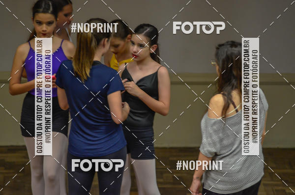 Compre suas fotos do eventoApresenta��o de dan�a  da Escola Uruguai na Escola Rainha do Brasil no Fotop