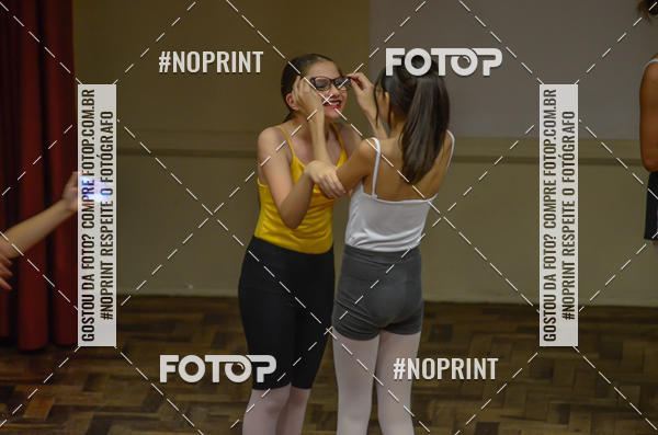 Compre suas fotos do eventoApresenta��o de dan�a  da Escola Uruguai na Escola Rainha do Brasil no Fotop