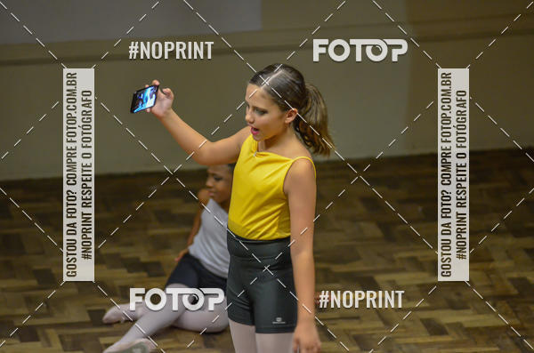 Compre suas fotos do eventoApresenta��o de dan�a  da Escola Uruguai na Escola Rainha do Brasil no Fotop