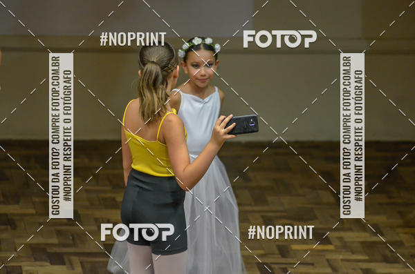 Compre suas fotos do eventoApresenta��o de dan�a  da Escola Uruguai na Escola Rainha do Brasil no Fotop