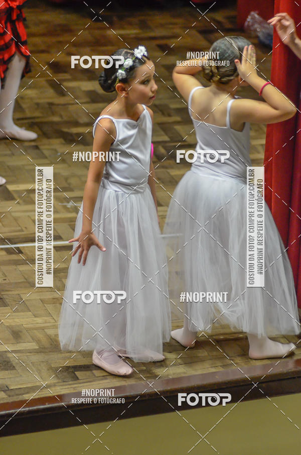 Compre suas fotos do eventoApresenta��o de dan�a  da Escola Uruguai na Escola Rainha do Brasil no Fotop