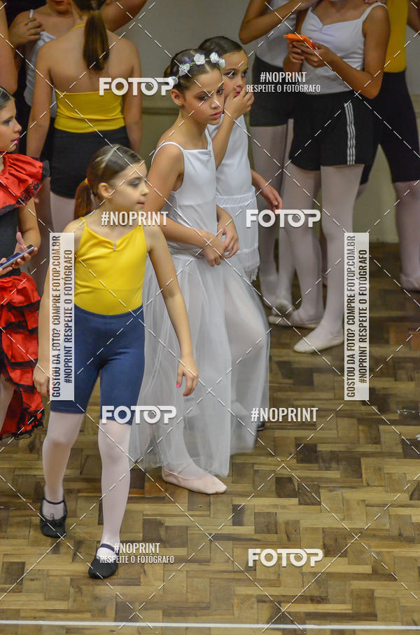 Compre suas fotos do eventoApresenta��o de dan�a  da Escola Uruguai na Escola Rainha do Brasil no Fotop