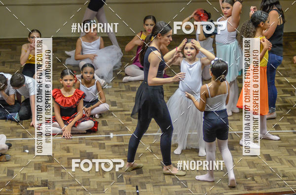 Compre suas fotos do eventoApresenta��o de dan�a  da Escola Uruguai na Escola Rainha do Brasil no Fotop