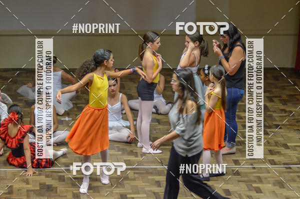Compre suas fotos do eventoApresenta��o de dan�a  da Escola Uruguai na Escola Rainha do Brasil no Fotop