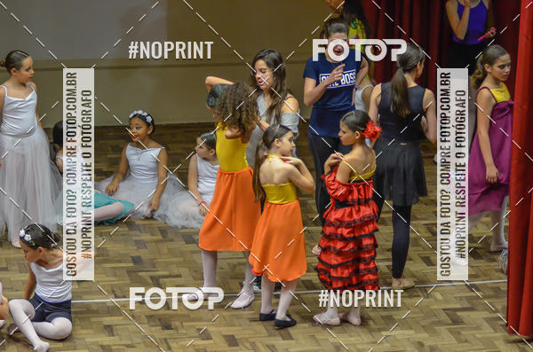 Compre suas fotos do eventoApresenta��o de dan�a  da Escola Uruguai na Escola Rainha do Brasil no Fotop