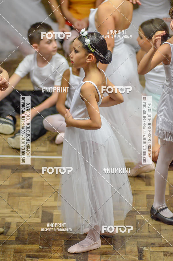 Compre suas fotos do eventoApresenta��o de dan�a  da Escola Uruguai na Escola Rainha do Brasil no Fotop