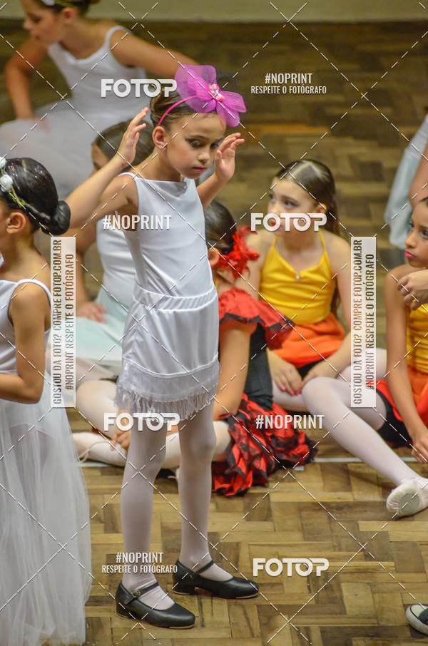 Compre suas fotos do eventoApresenta��o de dan�a  da Escola Uruguai na Escola Rainha do Brasil no Fotop